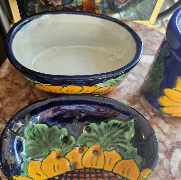 Vintage Talavera Sunflower Bathroom Set - Picture 5 of 8
